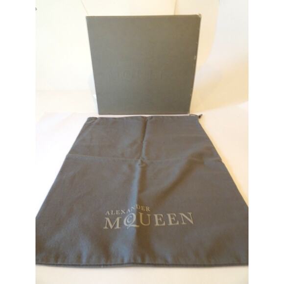 Alexander Mcqueen Studded leather cage Bowed Heel Sandals Pumps Sz 38 NIB 2,890 - Picture 11 of 14